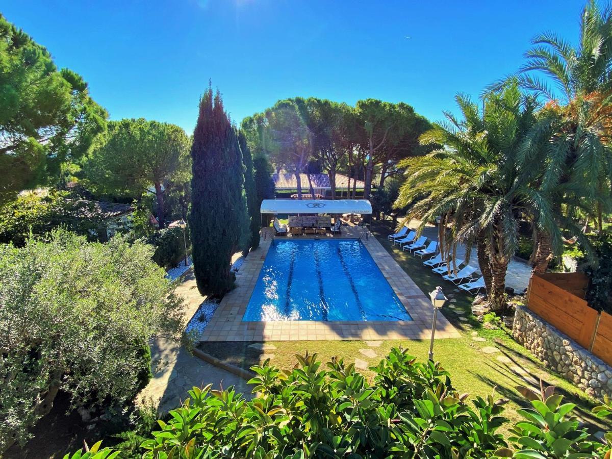 Villa Sitges El Ranch Amaizing Outdoor Areas Beaches At 5 Minutes Walk Sitges At 15 Min Drive Ac Pool Jacuzzi & Garden Xxl Calafell Zewnętrze zdjęcie