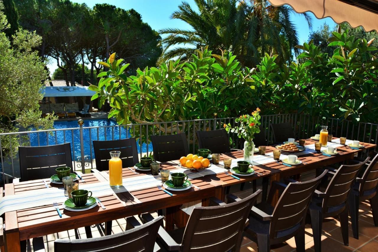 Villa Sitges El Ranch Amaizing Outdoor Areas Beaches At 5 Minutes Walk Sitges At 15 Min Drive Ac Pool Jacuzzi & Garden Xxl Calafell Zewnętrze zdjęcie