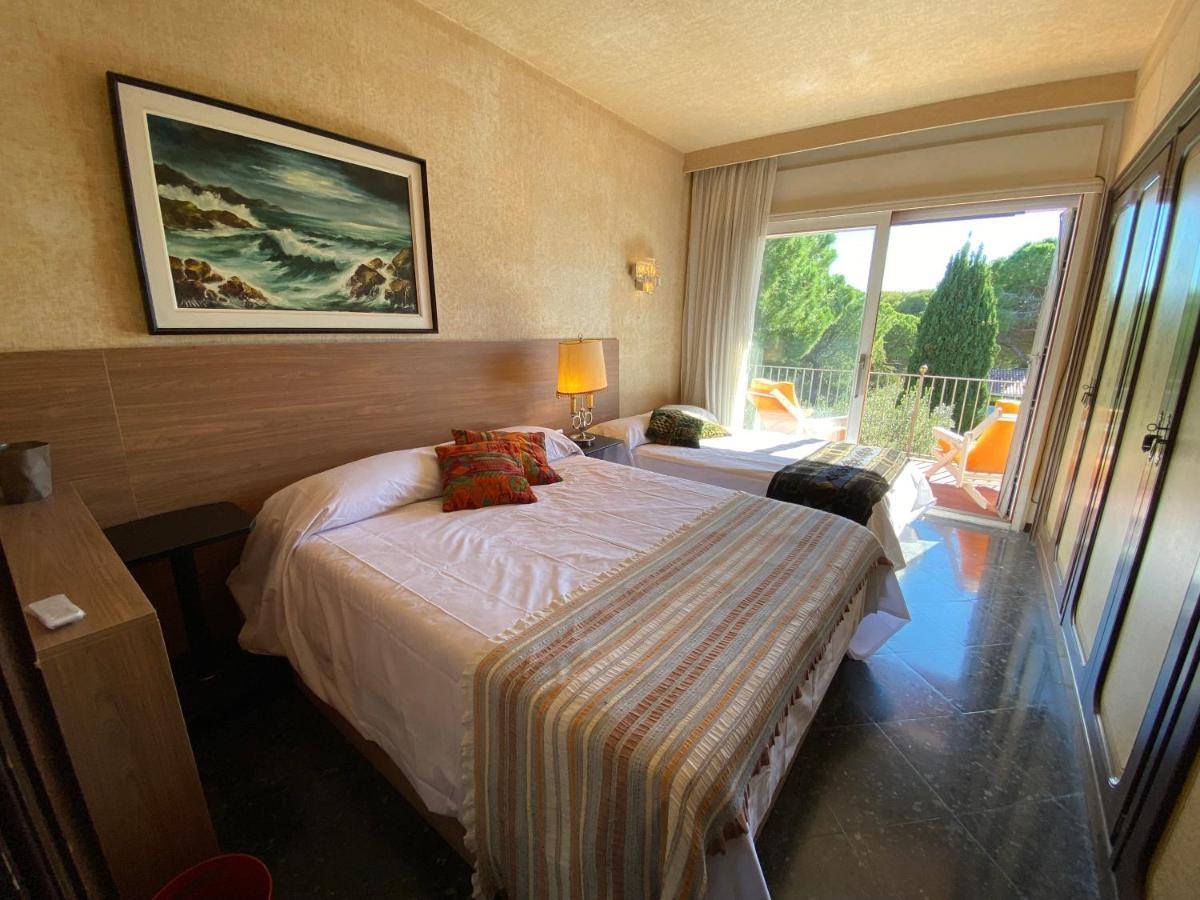 Villa Sitges El Ranch Amaizing Outdoor Areas Beaches At 5 Minutes Walk Sitges At 15 Min Drive Ac Pool Jacuzzi & Garden Xxl Calafell Zewnętrze zdjęcie