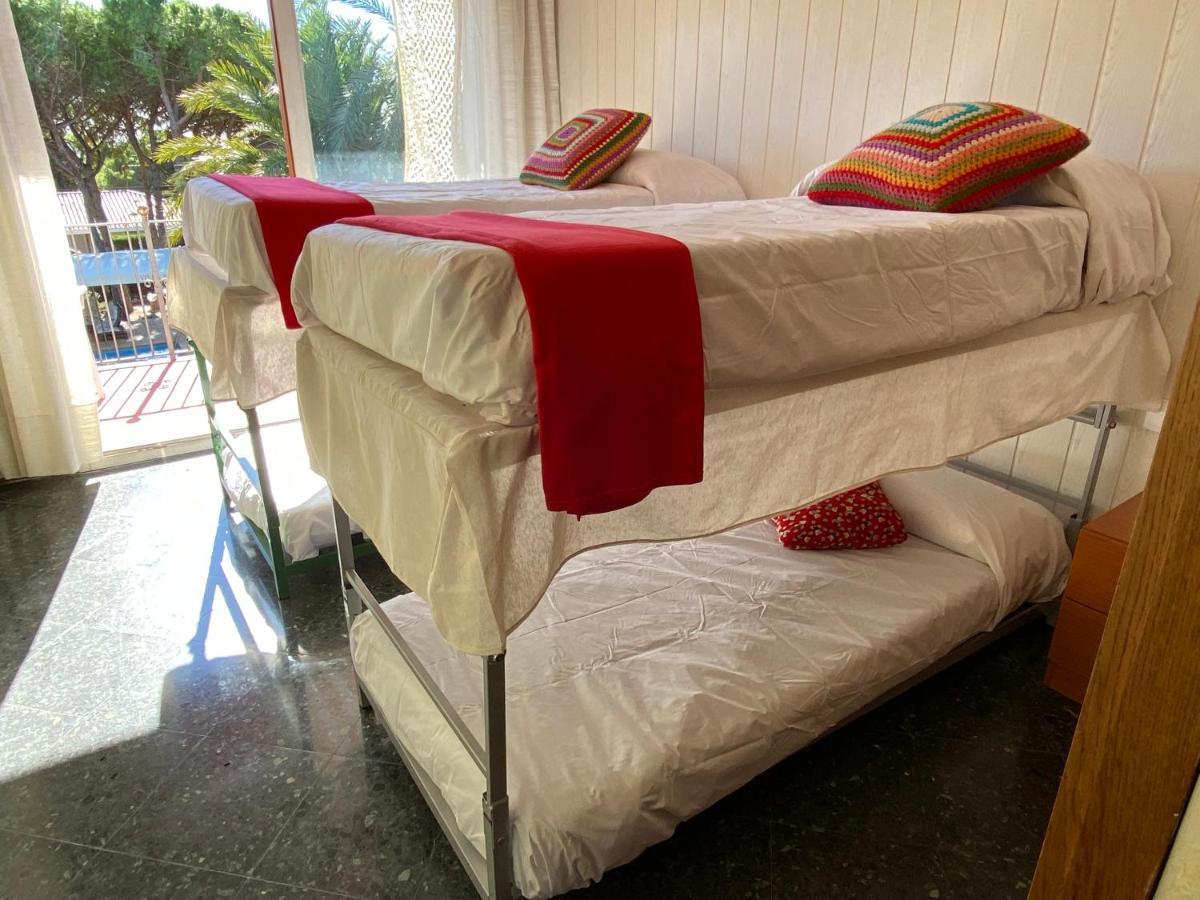 Villa Sitges El Ranch Amaizing Outdoor Areas Beaches At 5 Minutes Walk Sitges At 15 Min Drive Ac Pool Jacuzzi & Garden Xxl Calafell Zewnętrze zdjęcie